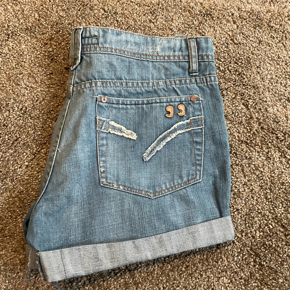 Joe’s Jeans Taylor Shorts 31